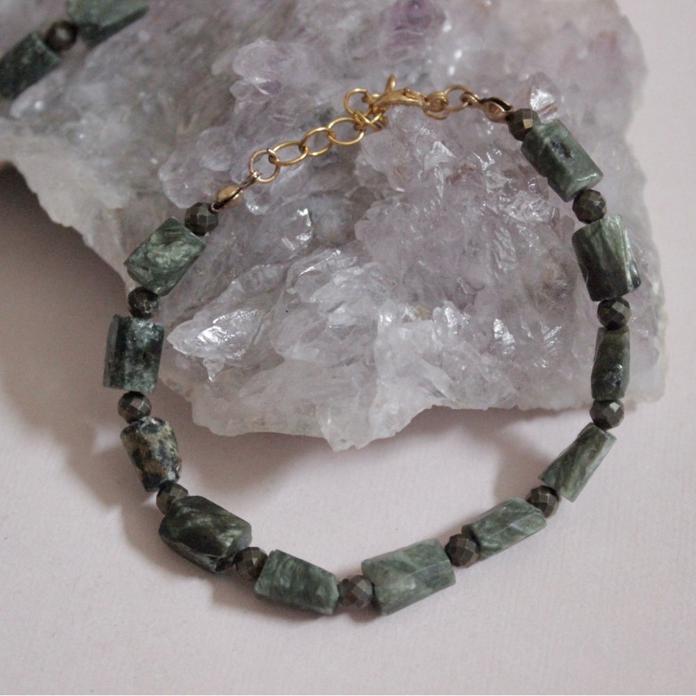 Handmade Women’s Raw Serpahinite and Pyrite Gemstone Clasp Bracelet